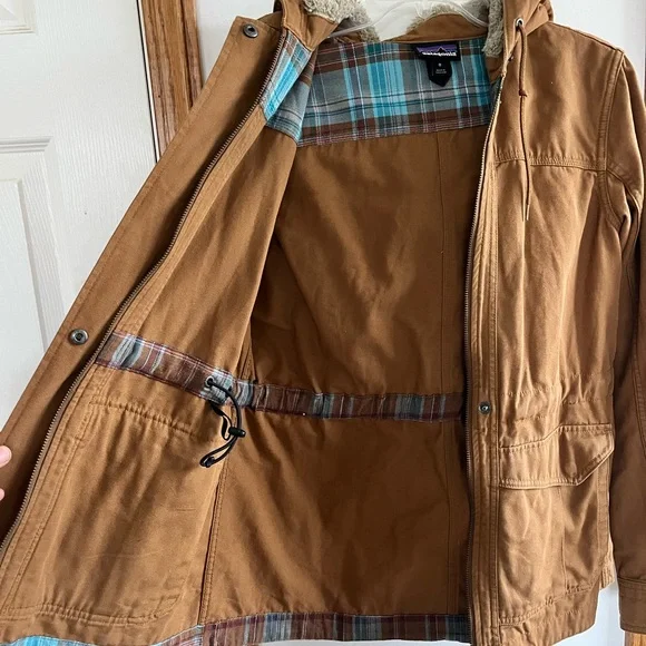 Patagonia Chore Jacket with Sherpa Lined hood - Picture 3 of 6